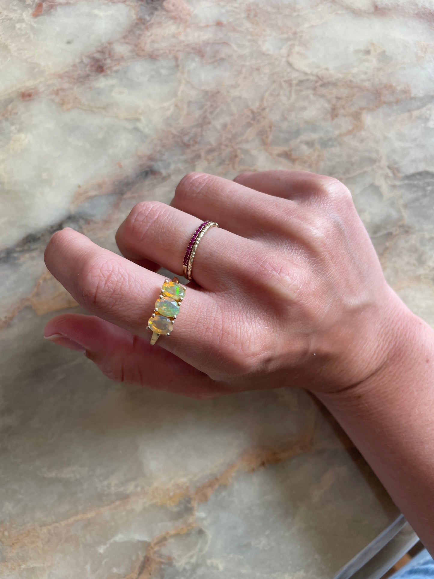 VINTAGE 9K OPAL GLOW THREE STONE RING