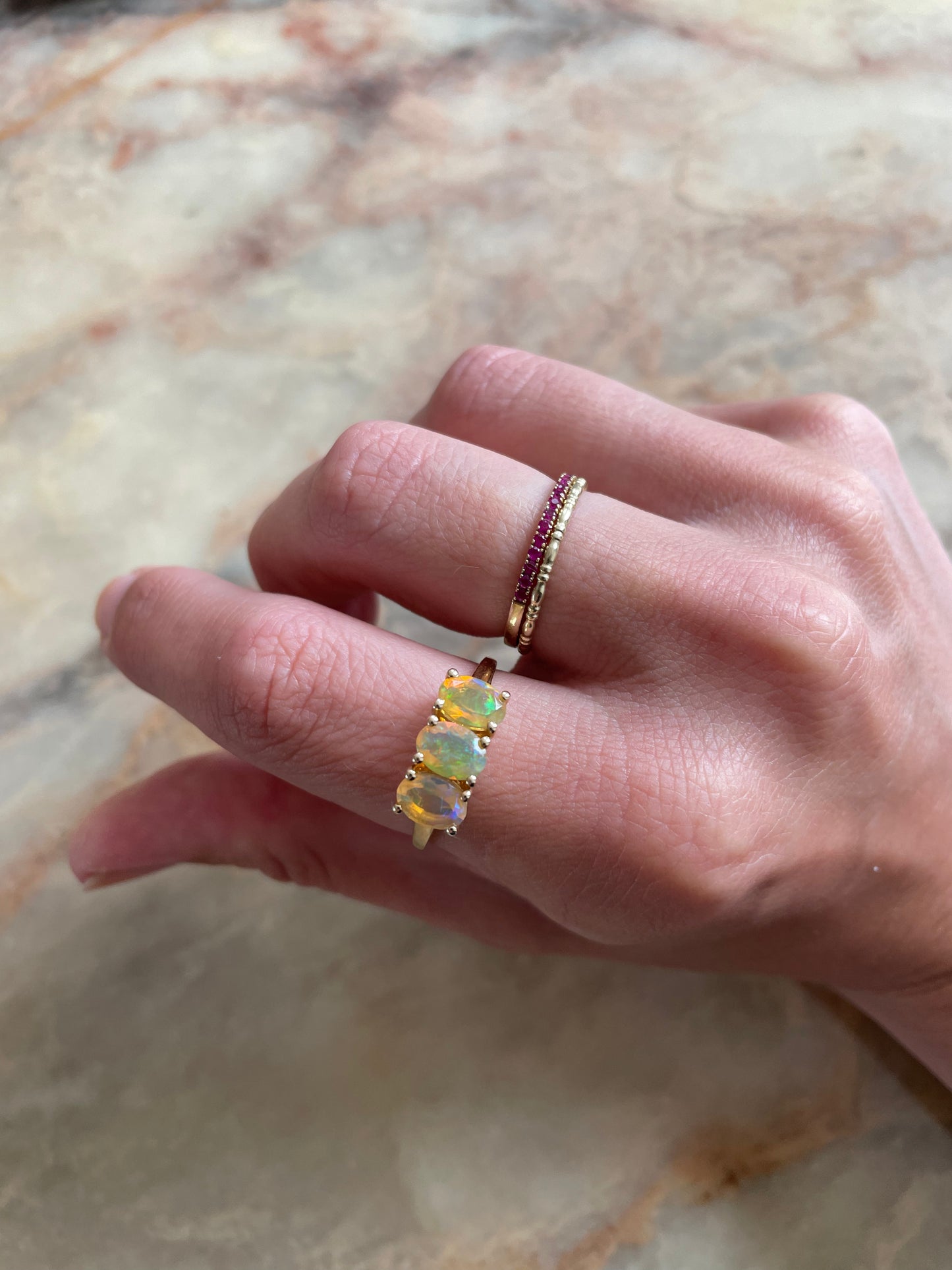 VINTAGE 9K OPAL GLOW THREE STONE RING