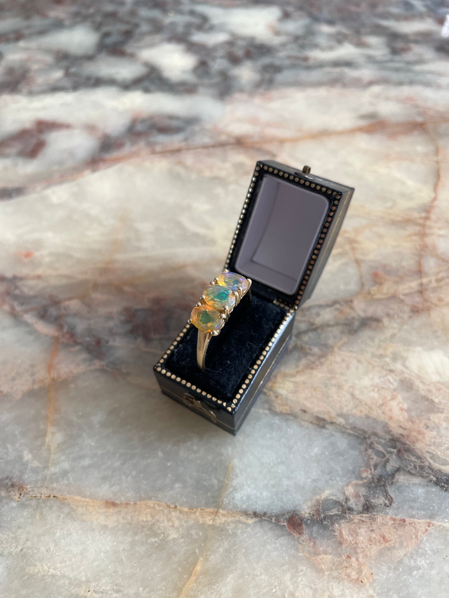 VINTAGE 9K OPAL GLOW THREE STONE RING